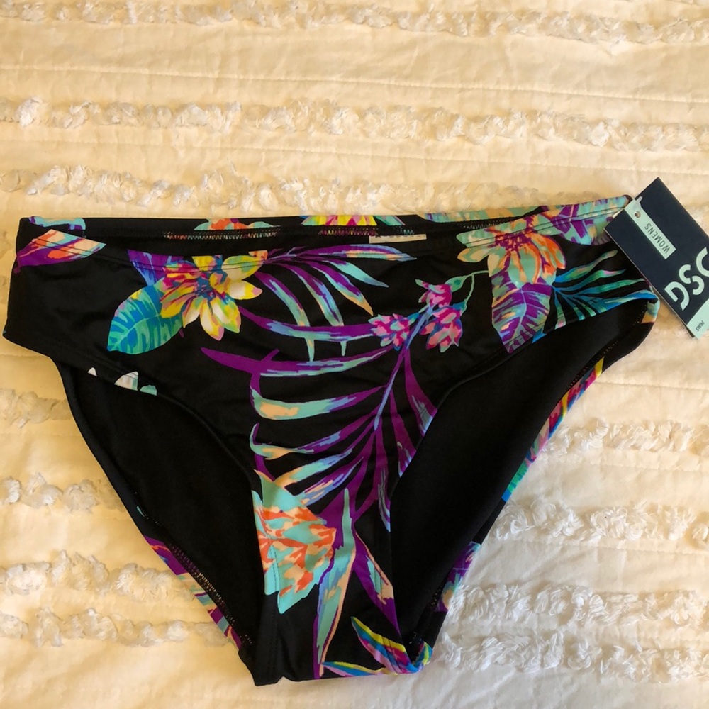 NWT DSG swim bottoms